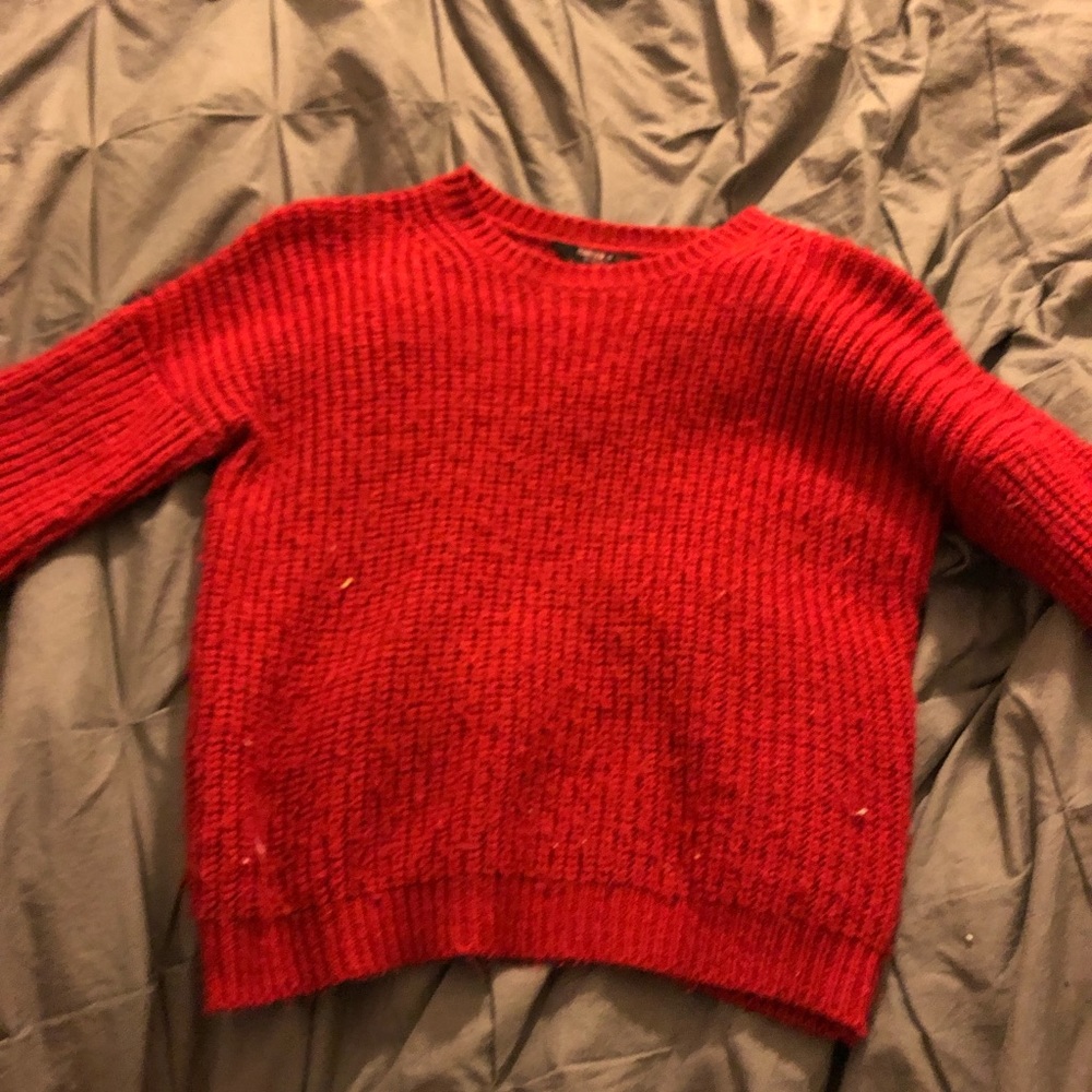 red sweater FOREVER 21